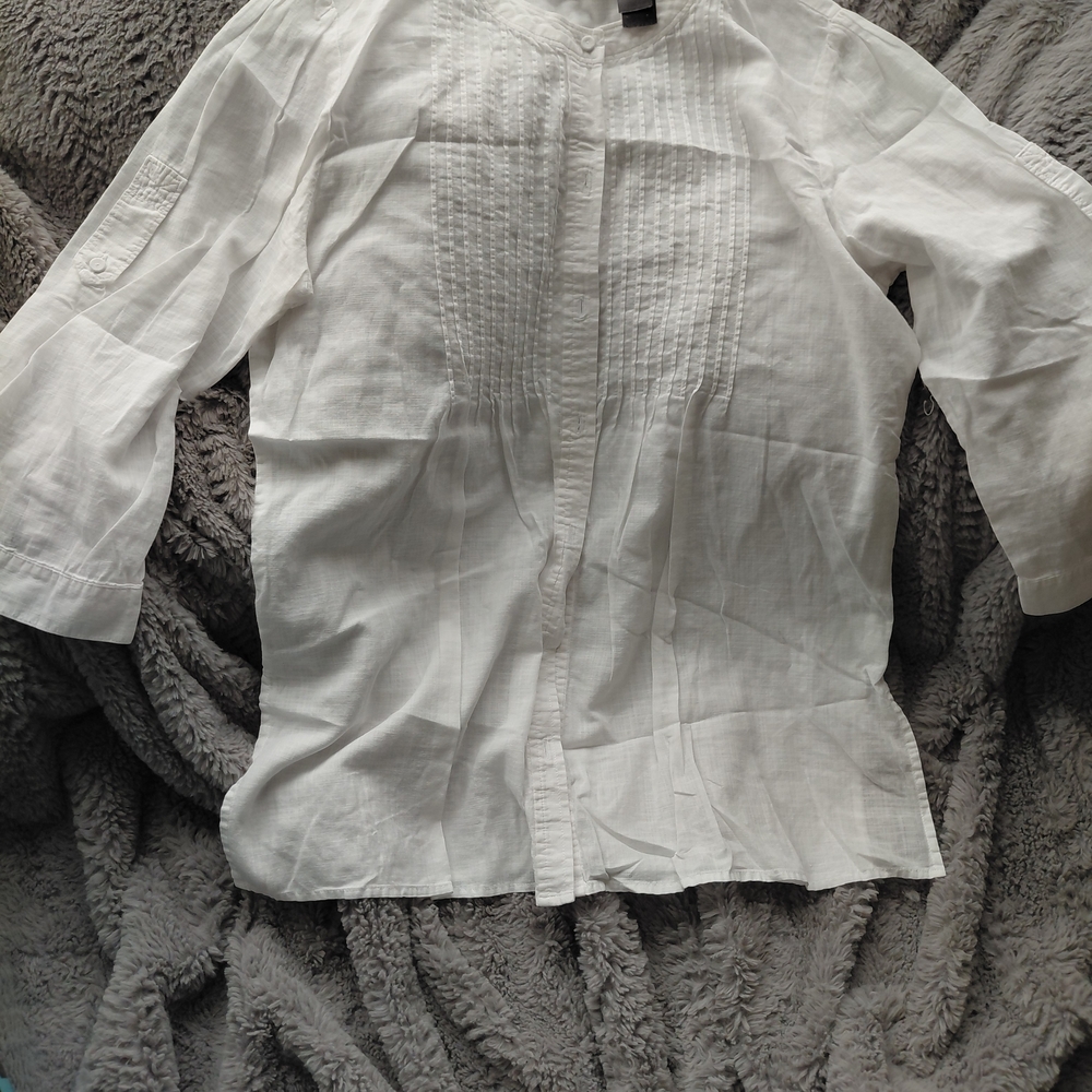 Liz Claiborne White Pintuck Button-Front Blouse
